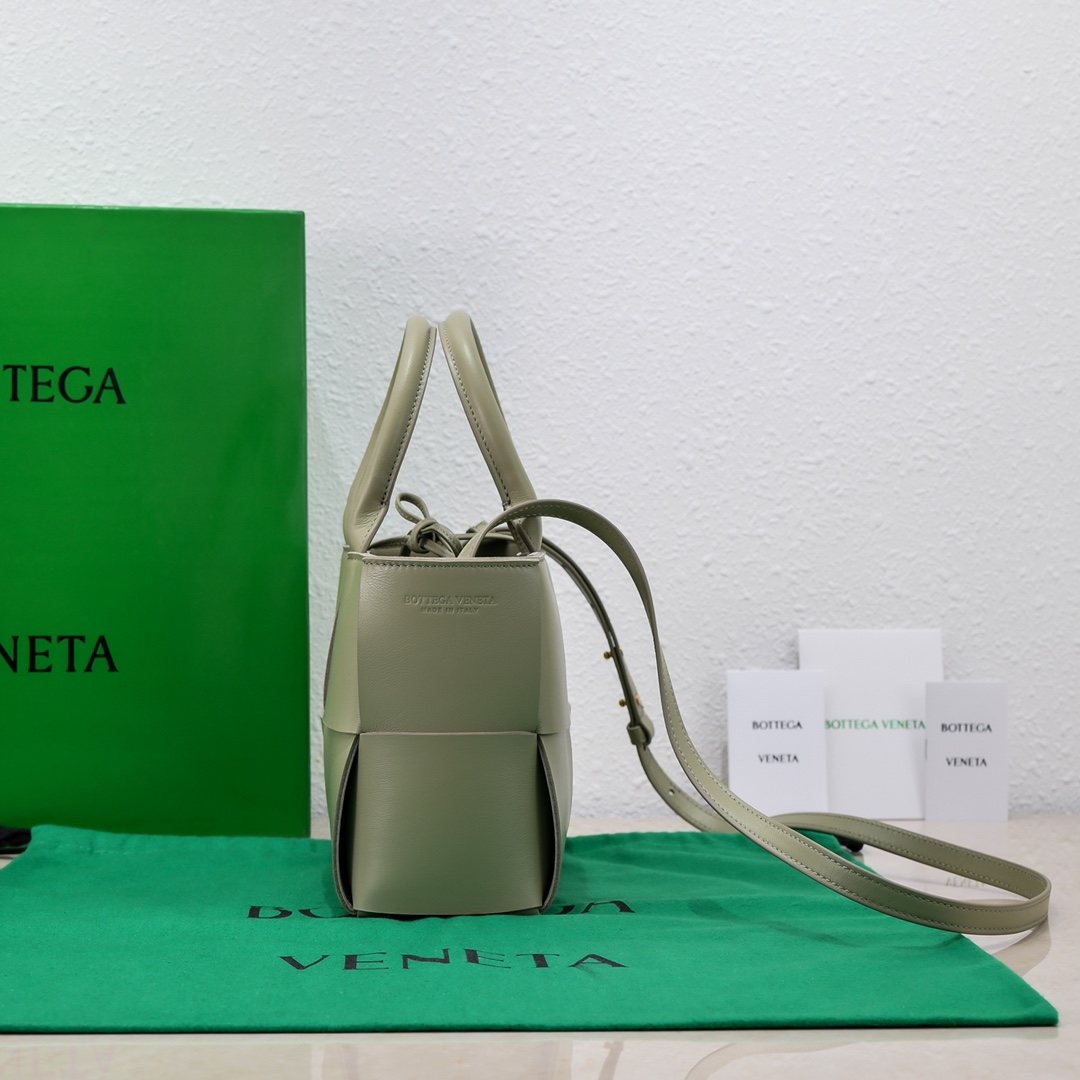 B0tt*ga Ven*ta Mini Arco Tote Bag Green, For Women, Women’s Bags 9.8in/25cm