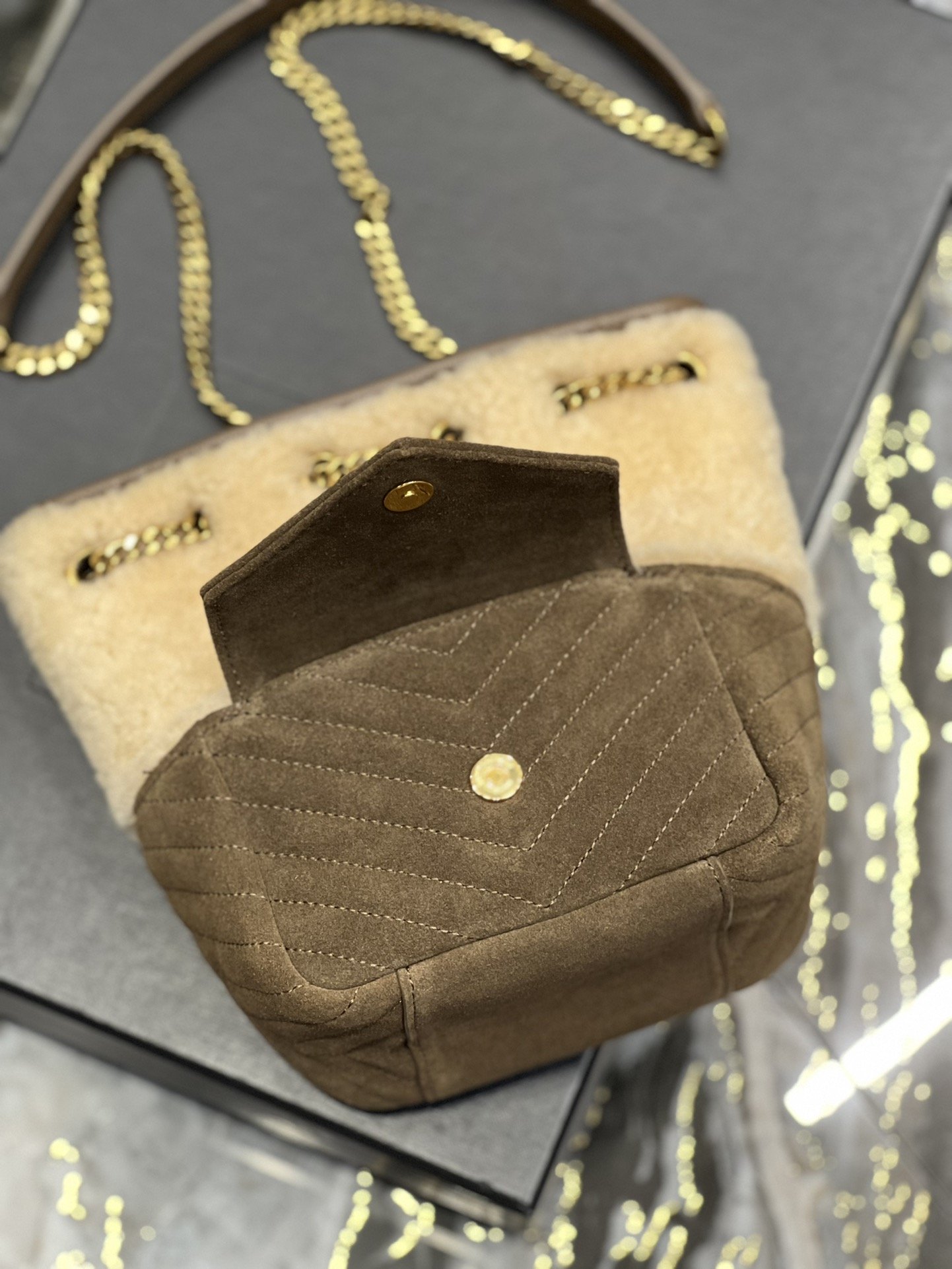 Sa1nt Lau*nt Oe Mini Bucket Chevrons Brown For Women, Women’s Bags 7.5in/19cm Y51‎ 70163129XA79587