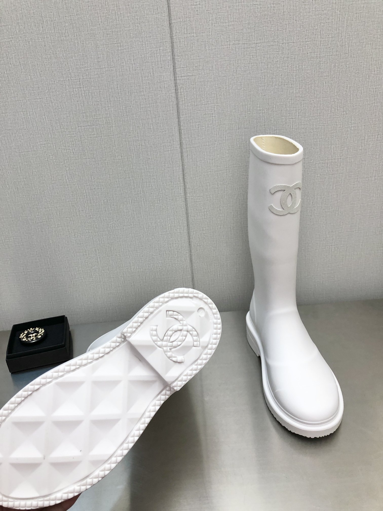 Ch**el Women’s Hight Boots White For Women