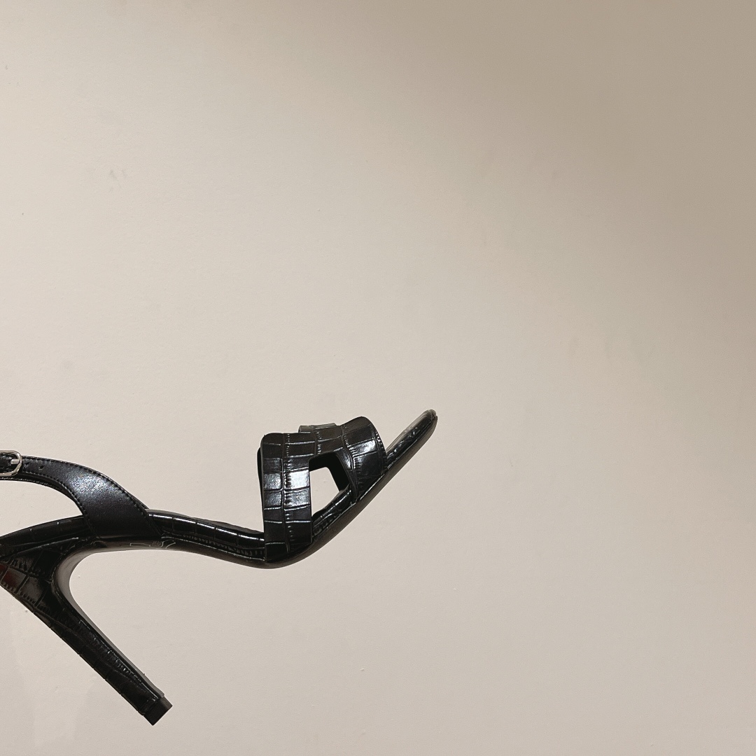 H**me5 Ella Sandal Noir For Women 4.1in/10.5cm H221241Z 02360